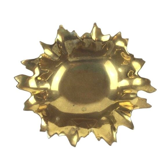 Sunburst Flame Nut Candy Snack Serving Dish Solid Brass 6x6.5 Vtg Mid Century - Picture 1 of 3